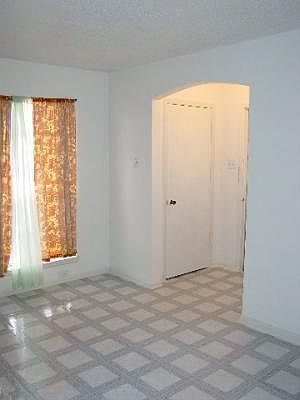 4th image of 5250 GROVE HILL DR