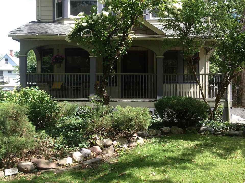 1st image of 1333 W 111th St