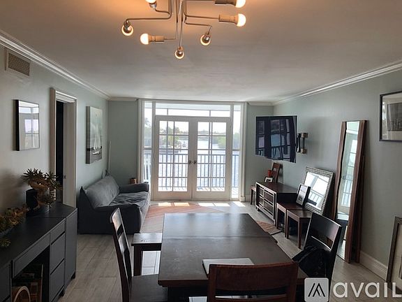 2nd image of 710 NE 7th St APT 305