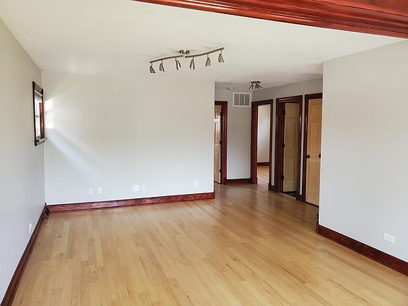 Front / Living room