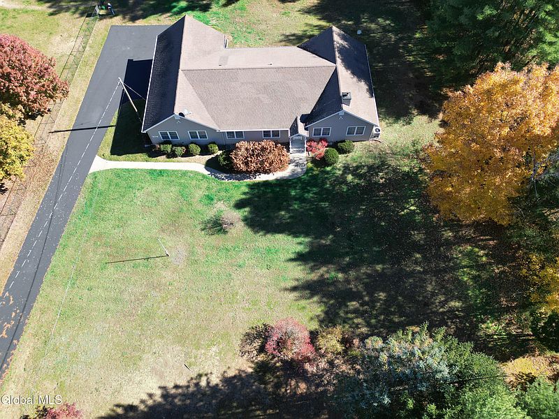 3rd image of 164 West Mountain Road