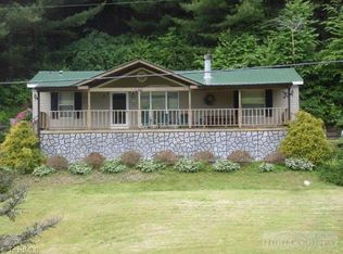 1674 Roberts Rd, Laurel Springs, NC 28644