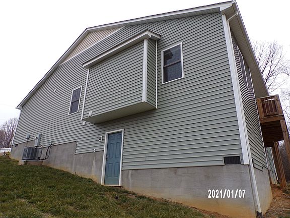 4th image of 505 & 515 Harless St NE