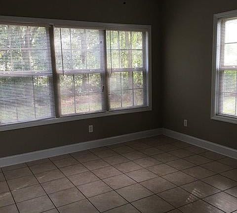 5th image of 58 Silver Bluff Dr