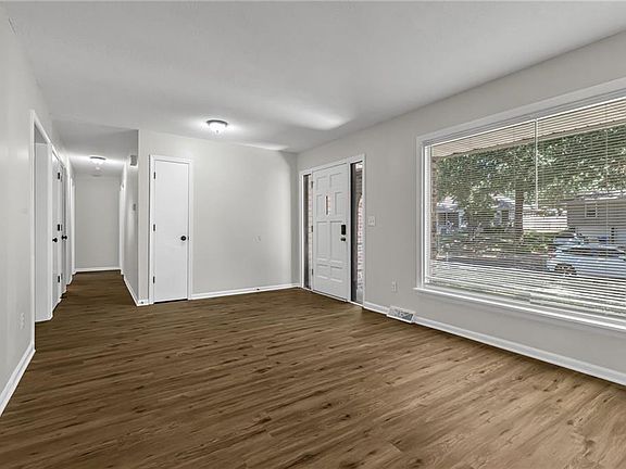 4th image of 1101 S 19th St