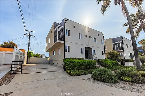 5022 Pickford St Photo 1