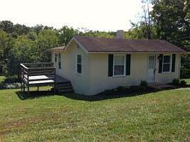 1st image of 2592 Hill Ave