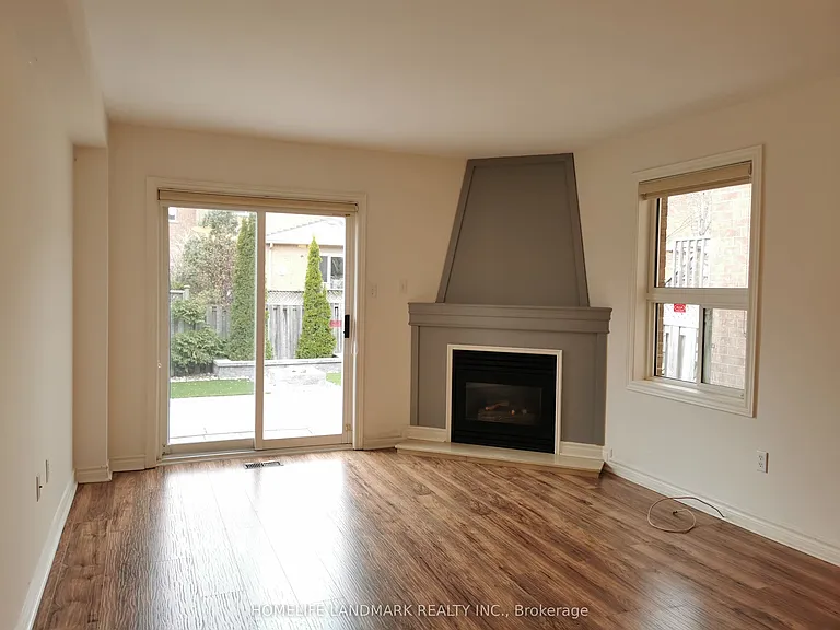 120 Kimono Cres — Photo 3