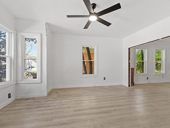 4th image of 15 Redman Pl