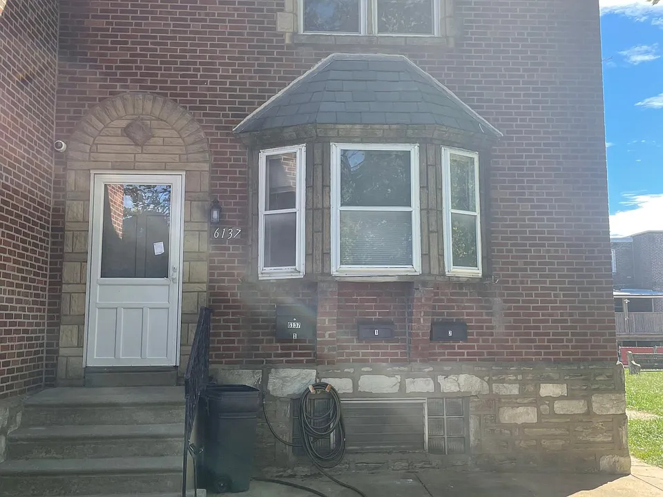 6137 Mulberry St #2