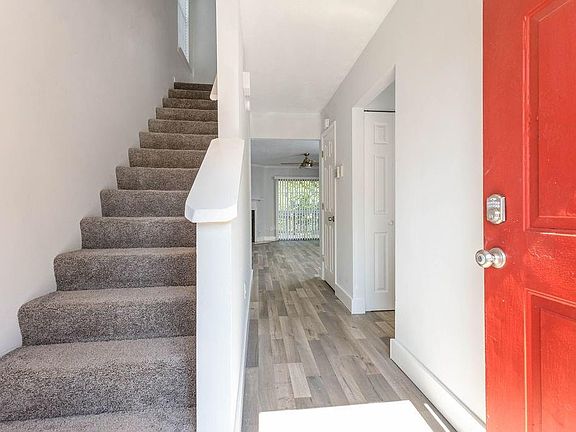 3rd image of 3993 Bayside Cir
