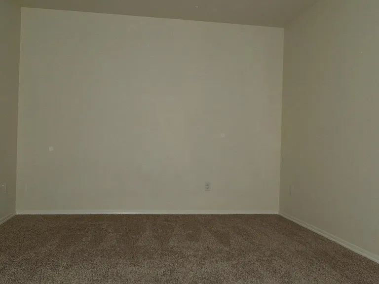 532 Caribou Dr — Photo 4