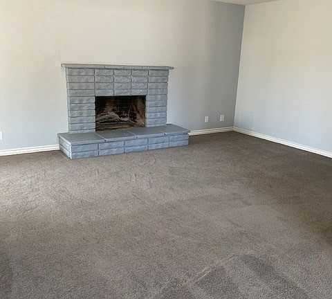 4th image of 9585 Oakwood Ave