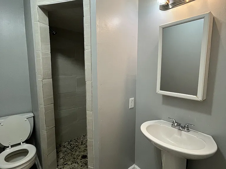 261 Becks Ln — Photo 3