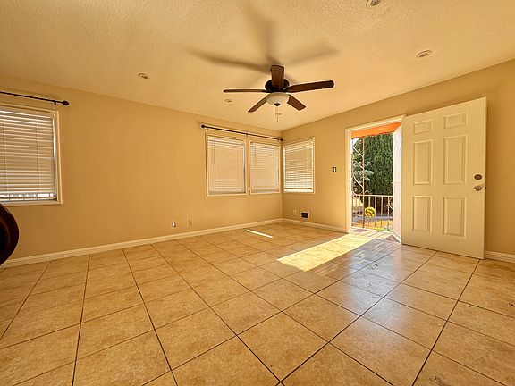 4th image of 2819 Kansas Ave #2819