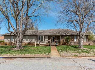 600 E Dover Dr, Valley Center, KS 67147