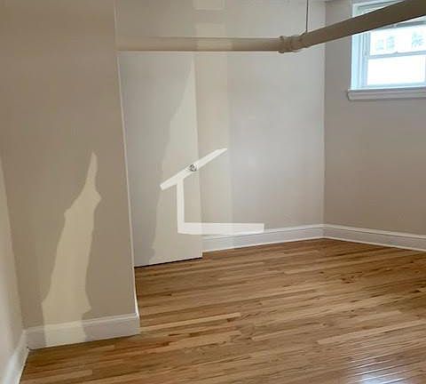 4th image of 39 Brighton Ave #32