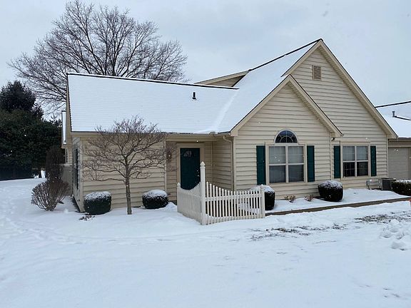 2nd image of 127 Village Ct #127