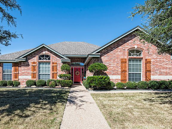 2nd image of 440 Oakberry Dr