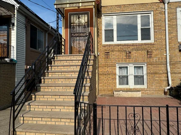 2225 Ryder Street image 1 of 6