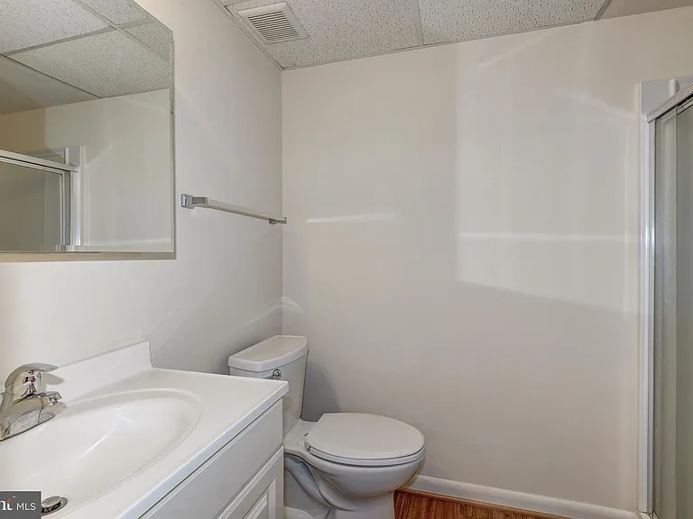 1502 Farsta Ct — Photo 25