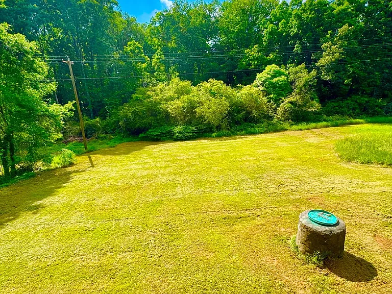 311 Lakeside Dr — Photo 11