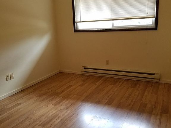 5th image of 217 W Magnolia St APT C