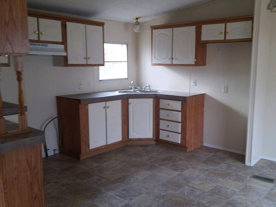 2nd image of 317 Country Aire Ln