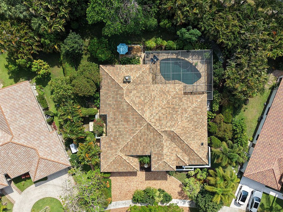 2nd image of 761 N Parkside Cir Circle N