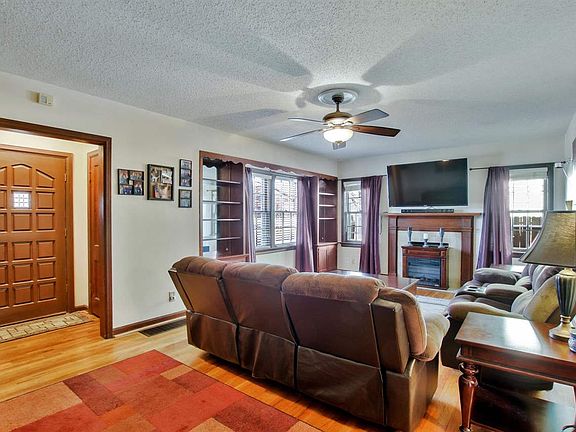 3rd image of 202 N Glendale Ave