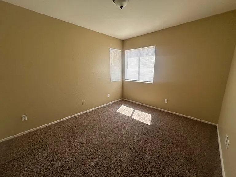10050 E Carmel Ave — Photo 32