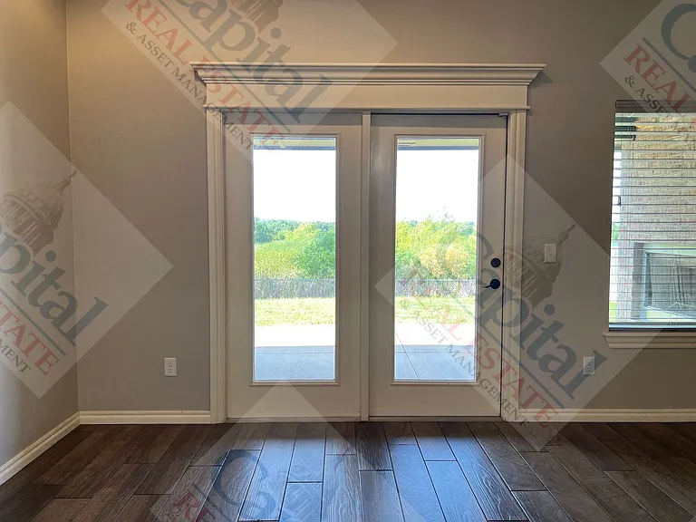 3316 NW 158th Ter — Photo 12