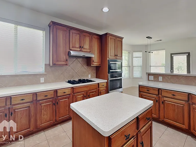 2809 Winding Shore Ln — Photo 8
