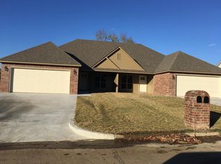 3328 Bunker St, Claremore, OK 74019