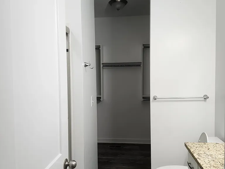 1723 N Newberry Ct — Photo 6