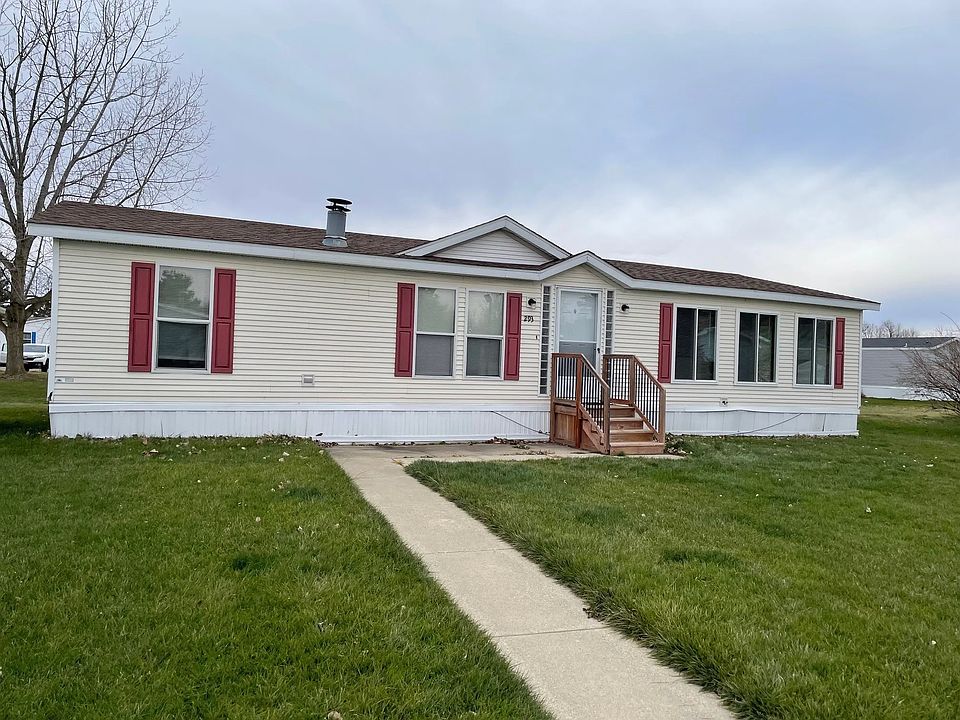 2nd image of 291 Woods Ct #291
