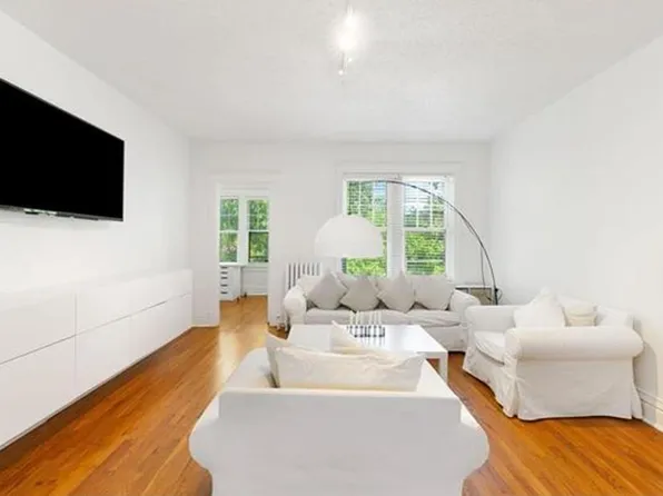 6328 Northwood Ave APT 2W, Saint Louis, MO 63105