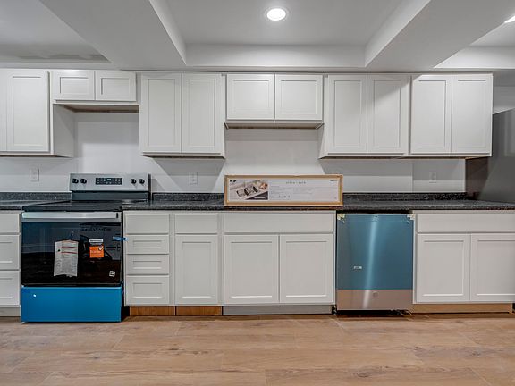 5th image of 7 Mill St #102