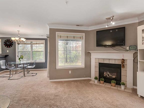5th image of 3037 Barclay Way