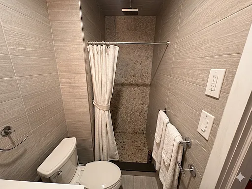 28 Travis Ave — Photo 12