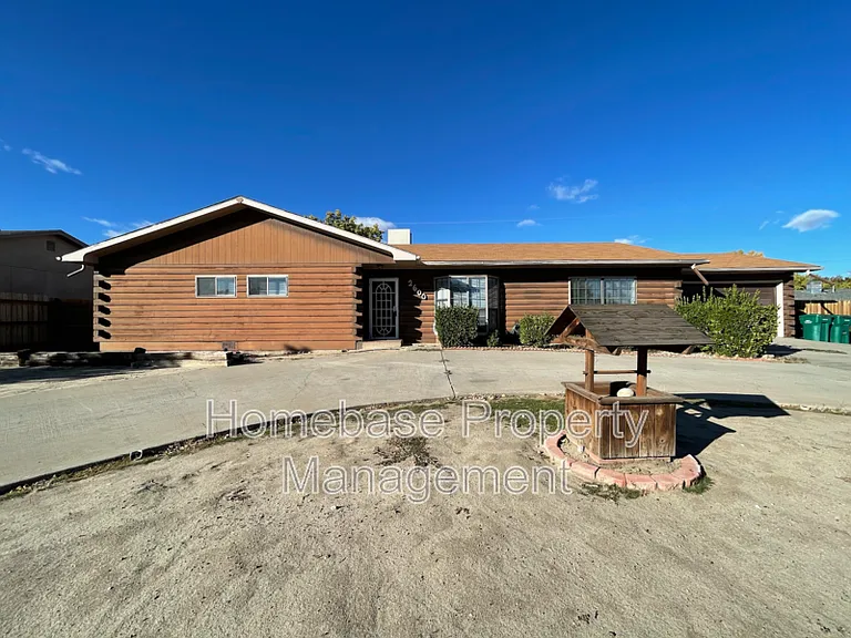 2600 Cliffside Dr — Photo 1