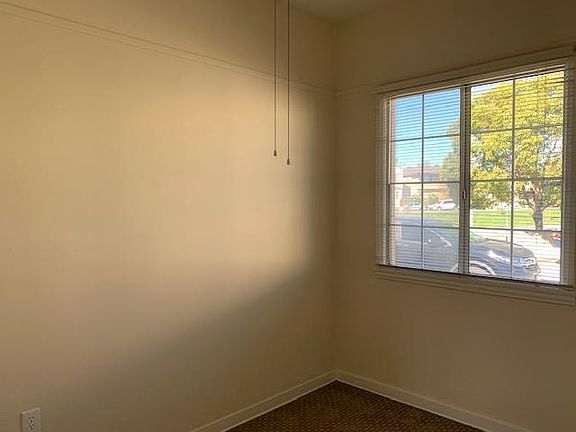 3rd image of 104 N Huntington Dr #B