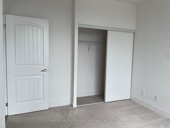 3rd image of 7 Kenaston Gdns Unit 812