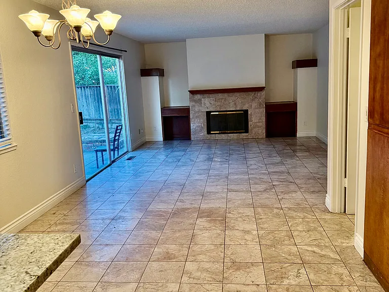 2935 Glen Craig Ct — Photo 4