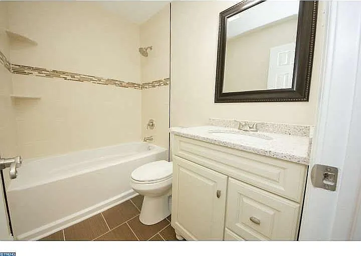 639 Twin Rivers Dr N — Photo 11