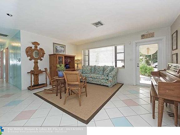5th image of 2932 NW 6th Ter