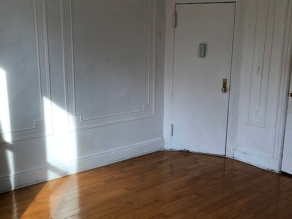 2nd image of 731 6th Ave #2