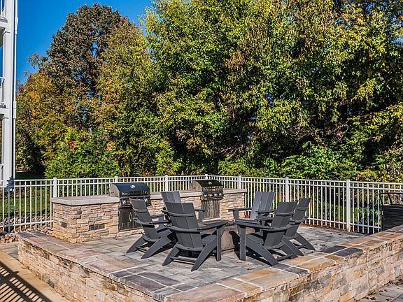 The Reserve at Cool Springs | Elizabethtown, KY | Firepit