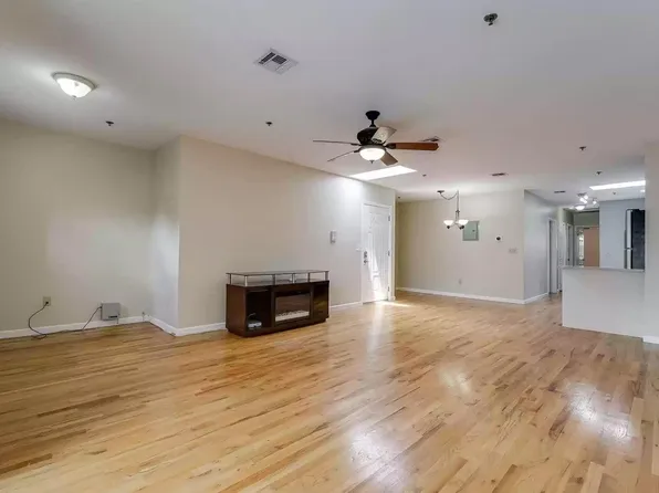 412 5th Street image 2 of 10