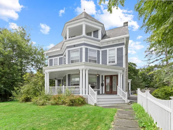 18 Elm Street, Coxsackie, NY 12051